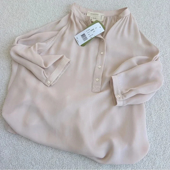 Women’s Nicole Miller Artelier 100% Silk Cold Shoulder Cutout Button Down Blouse - Picture 1 of 10